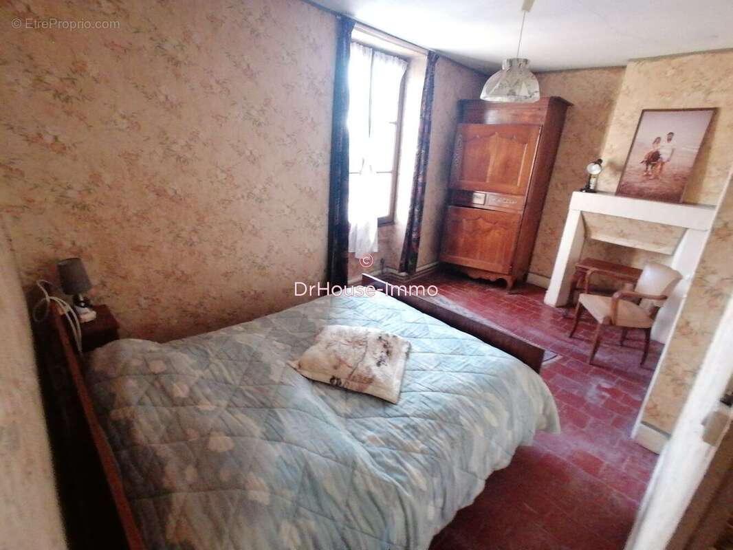 Maison 102 m² à Les Ormes  - photo 6