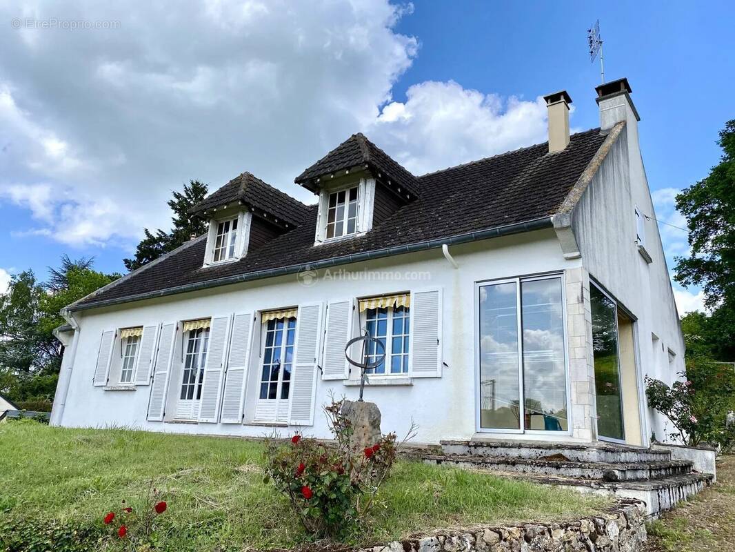 Maison à LA CHARTRE-SUR-LE-LOIR