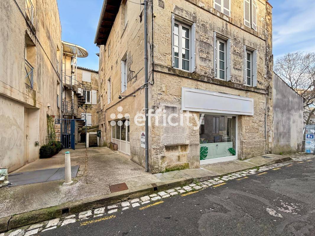 Appartement à SAINTES