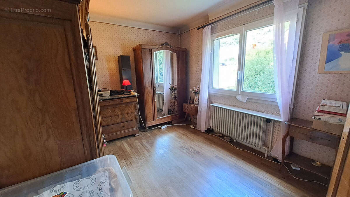 Maison à SAINT-REMY-LES-CHEVREUSE