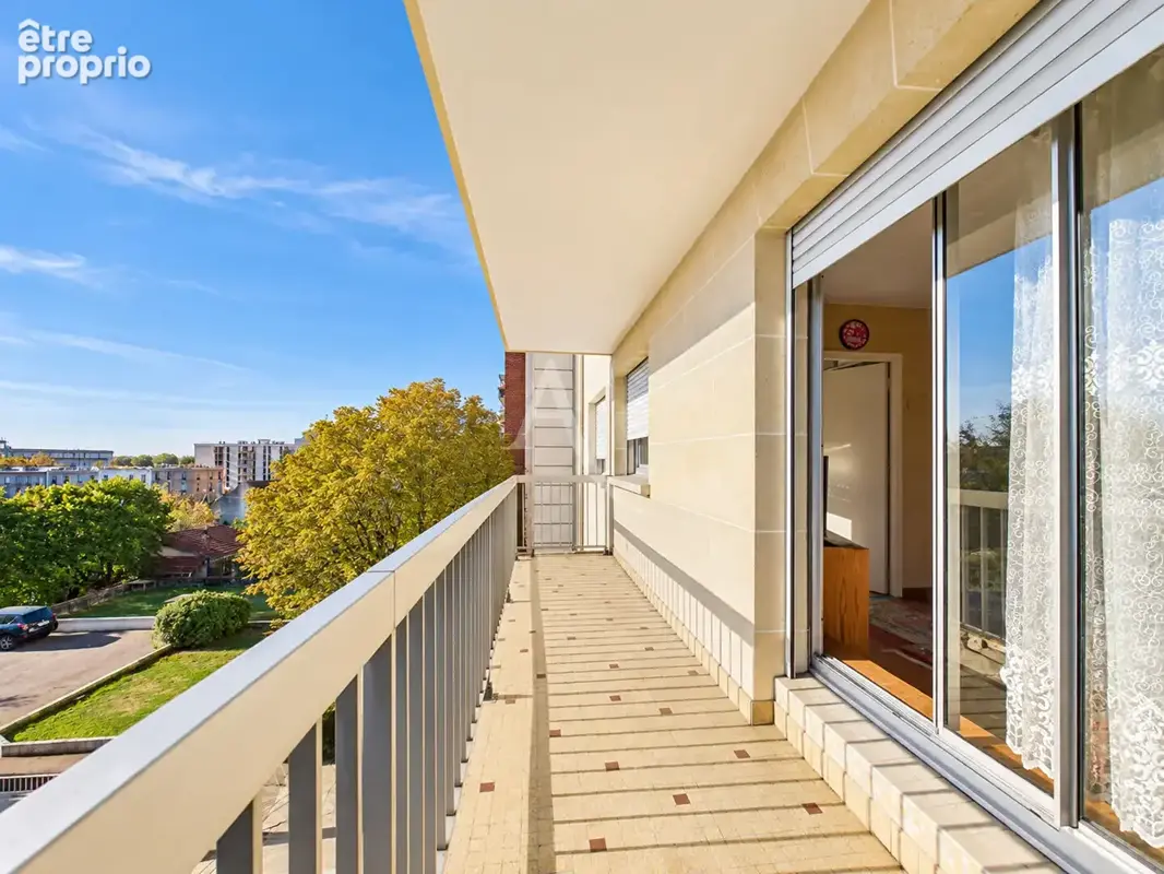 Appartement à SAINT-MAUR-DES-FOSSES