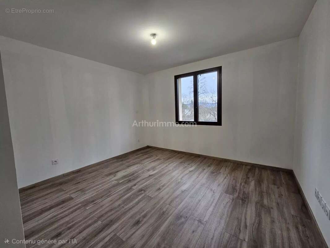 Appartement à MORESTEL