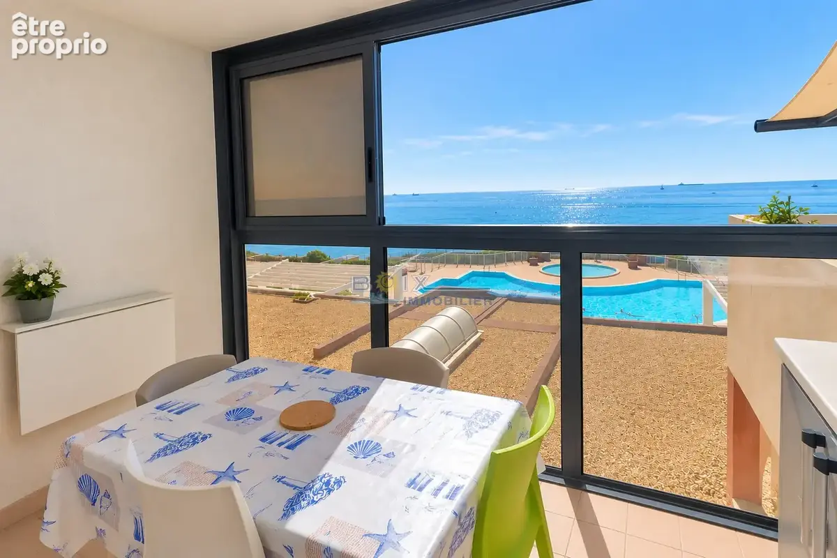 A vendre studio cabine 31m2 + loggia face a la mer ! - photo 2