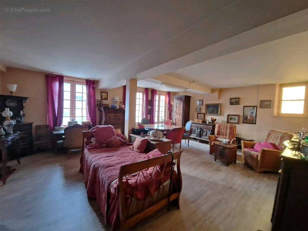 Maison à BREZOLLES