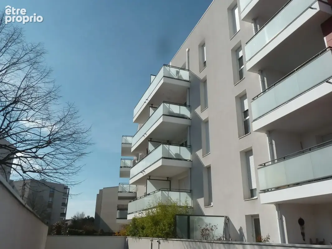 Appartement à BRON