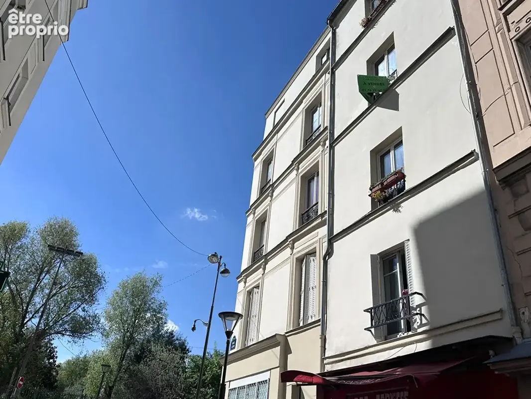 PARIS 18ème - M° CHATEAU-ROUGE - Studio/T1 - 30.28 m2 - photo 7