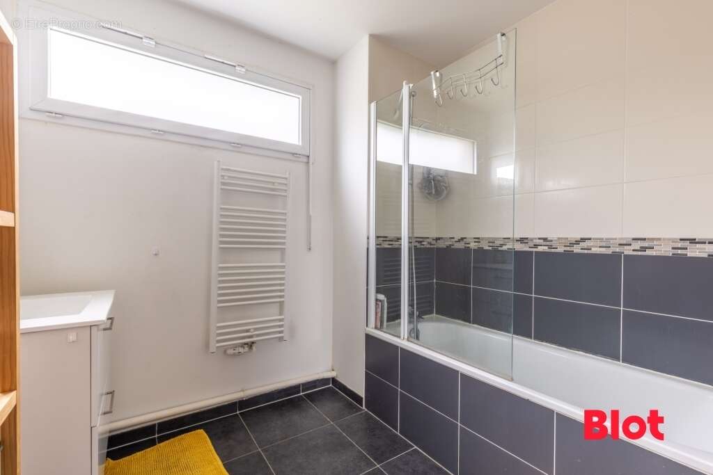 Appartement à MELESSE