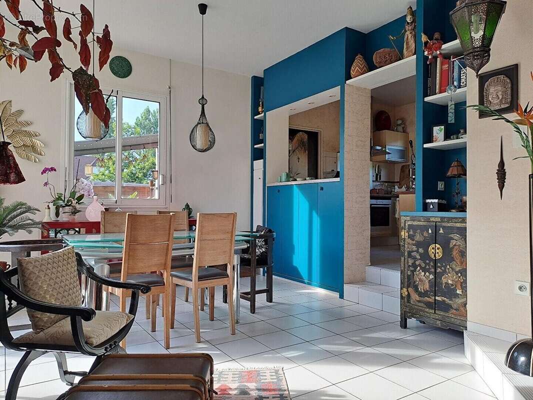 A vendre Maison de plain pied Les Essarts Le Roi 8 pièces 160 m2 - photo 4