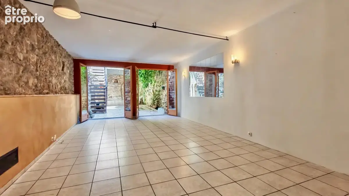 Charmante maison de village en pierre avec cour-jardin, terrasse et excellent DPE B - photo 5