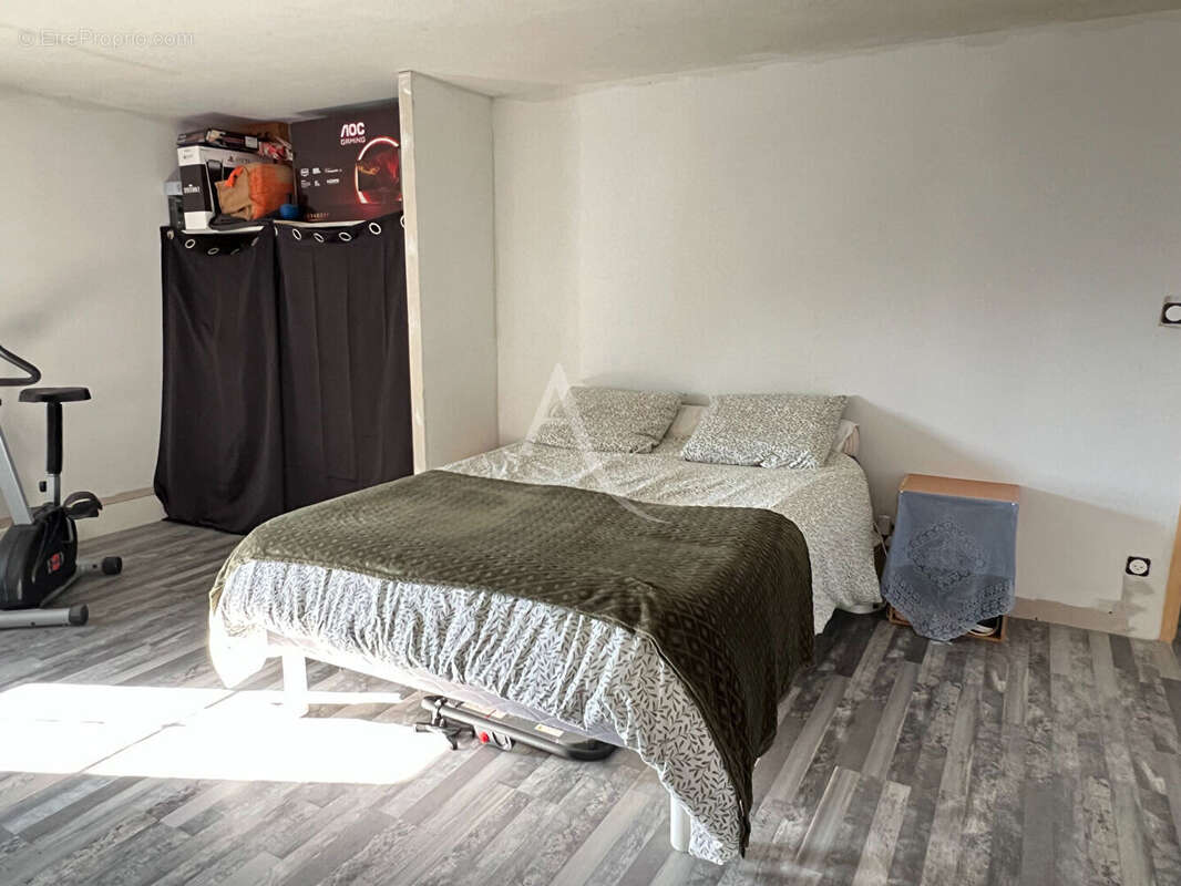 Maison à MOUZEUIL-SAINT-MARTIN