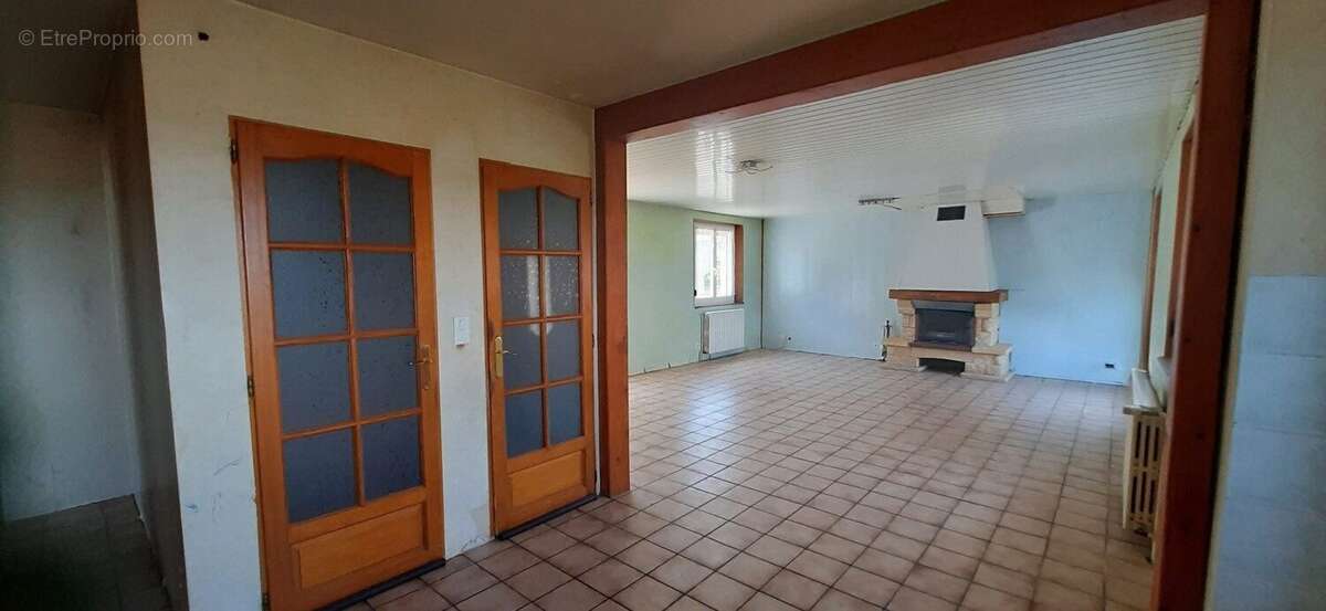 Maison à BIANS-LES-USIERS