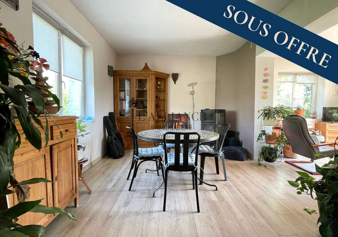 Maison à MORY