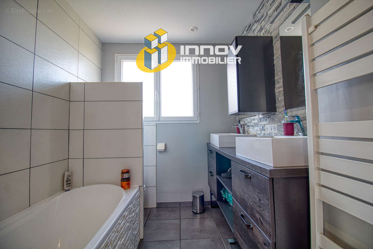 Maison à CHATENOY-LE-ROYAL