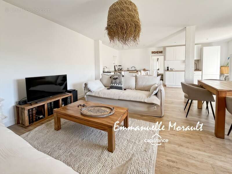 Maison à BAGNOLS-EN-FORET