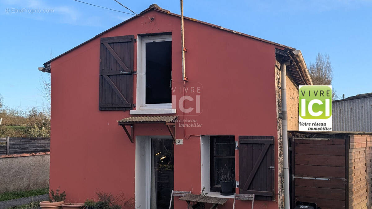 Maison à LA CHAPELLE-BASSE-MER