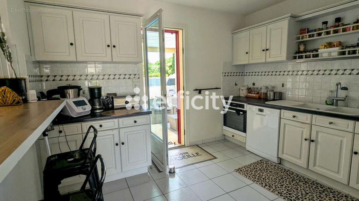 Maison à SAINT-YRIEIX-SUR-CHARENTE