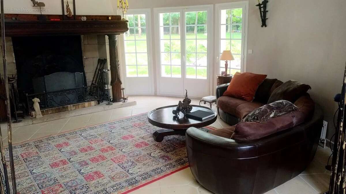 Maison à LES LOGES-EN-JOSAS