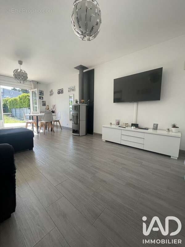 Maison 84 m² à Savigny-Le-Temple  - photo 5
