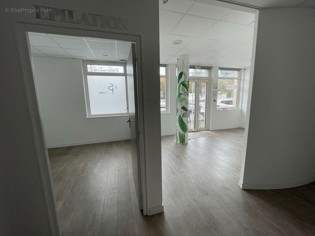 Commerce à SAINTE-SAVINE