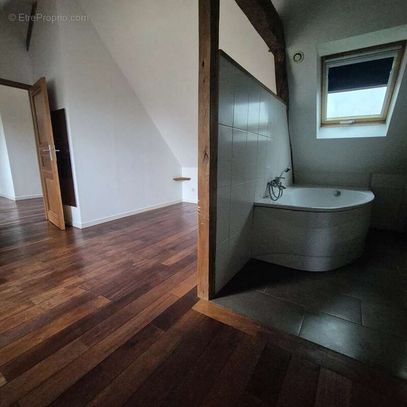 Maison à SAVIGNE-L'EVEQUE