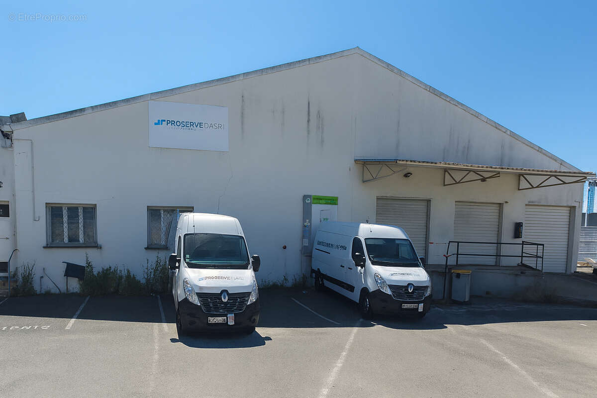 Commerce à SAINTE-EULALIE