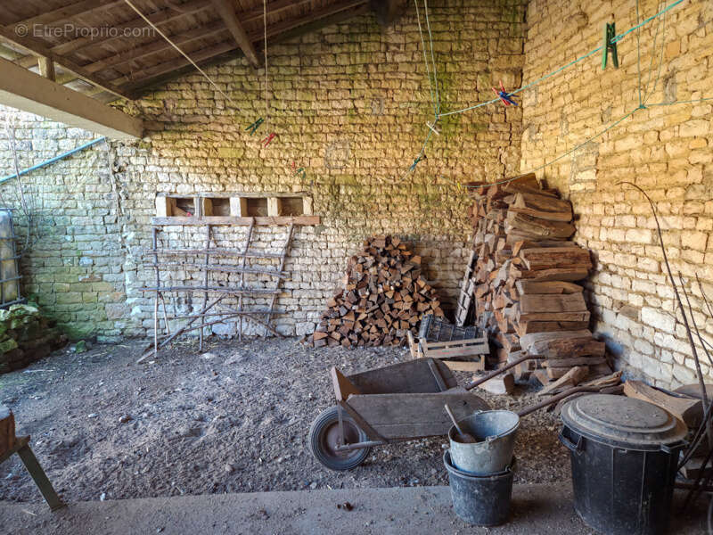 Maison à CHEF-BOUTONNE
