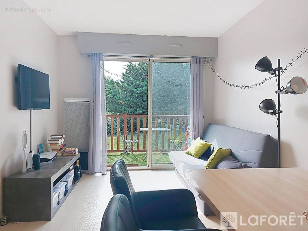 Appartement à VARAVILLE