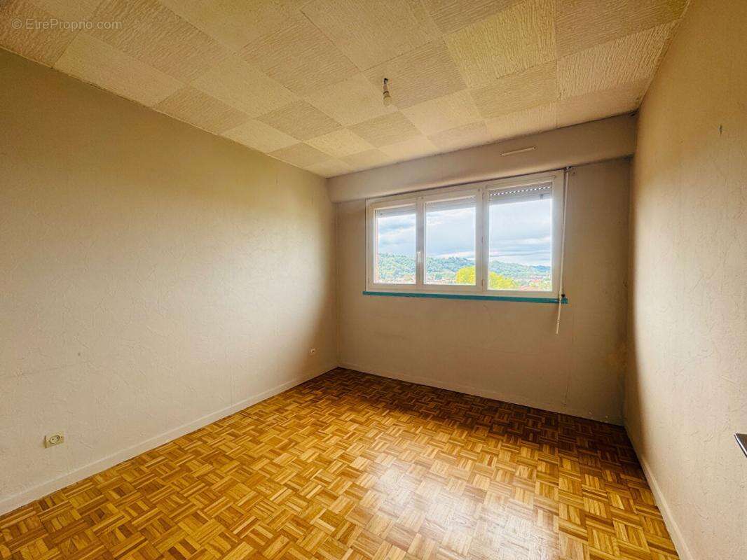 Appartement à BILLERE