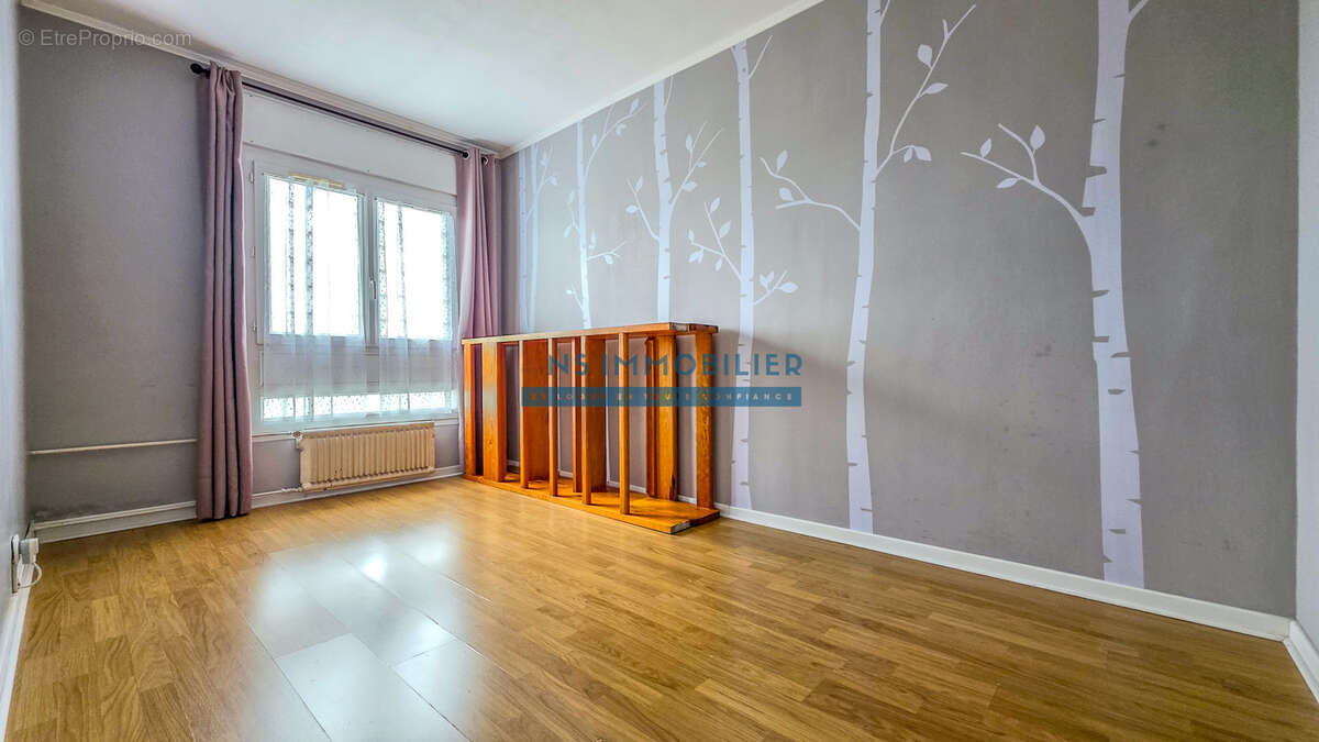 Appartement à HOUILLES