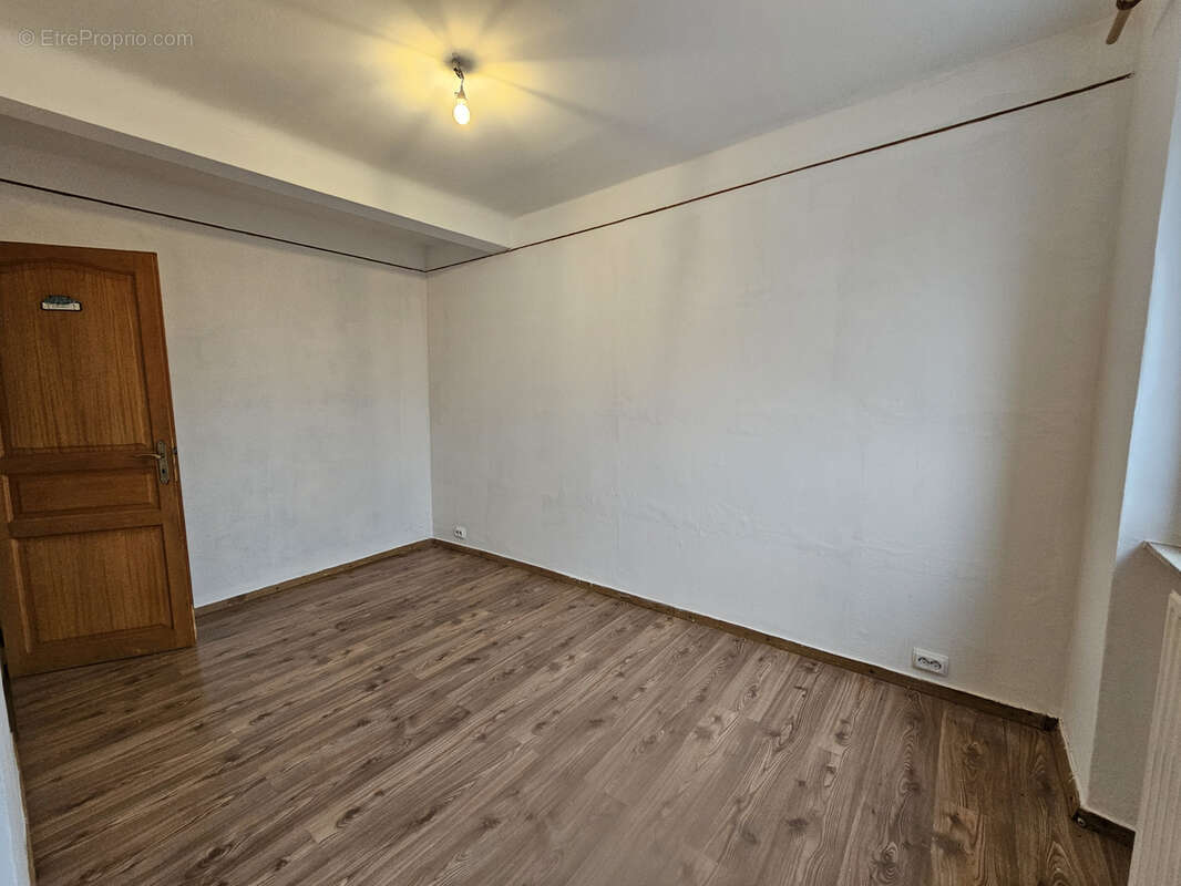 Appartement à AUDUN-LE-TICHE