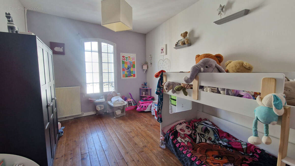 Proche EPERNON : Maison de Ville Familiale avec beau potentiel - photo 6