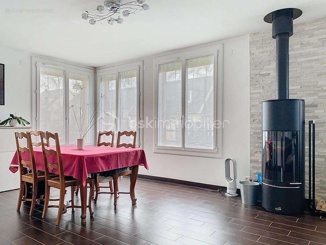 Maison à TREMBLAY-EN-FRANCE