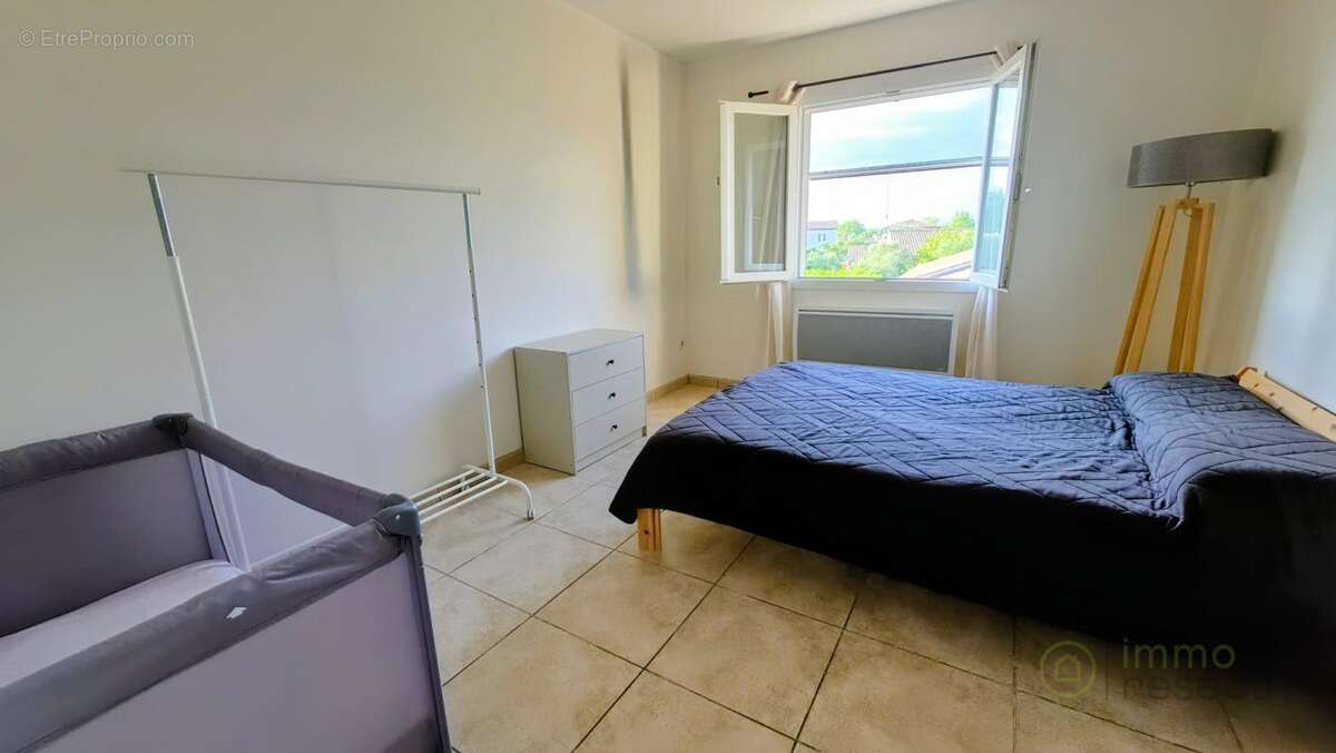 Maison 216 m² à Plaissan  - photo 17