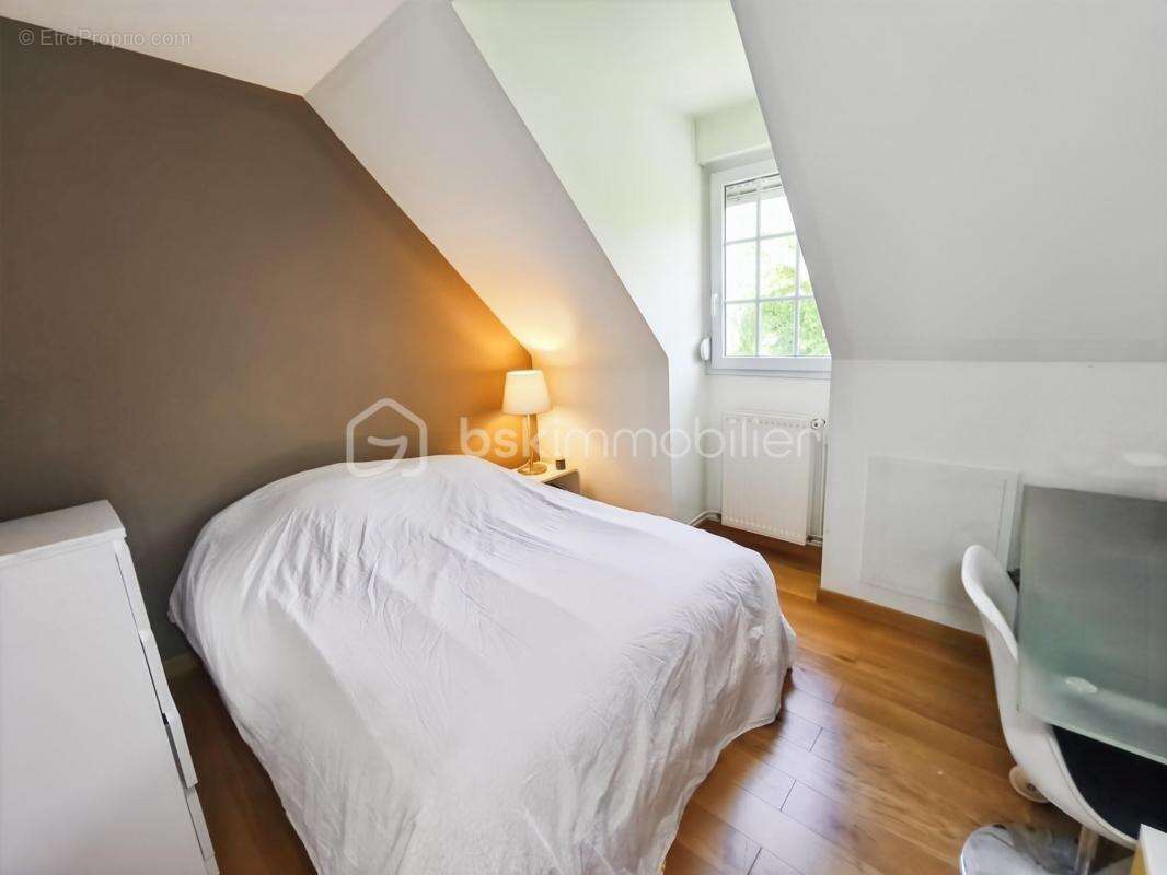 Maison à LONGPERRIER