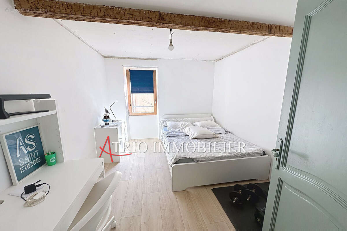 Maison à SAINT-LAURENT-DU-VAR