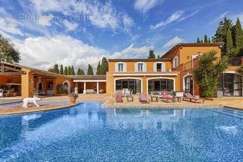 Maison à MOUGINS