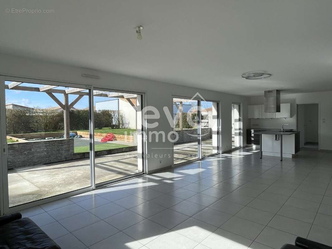 Maison à L&#039;HERBERGEMENT