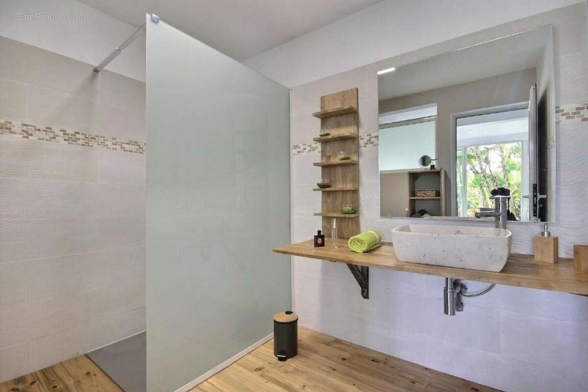 Photo 5 - Maison à LE MARIN