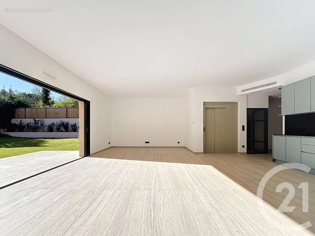 Maison 160 m² à Mougins  - photo 13