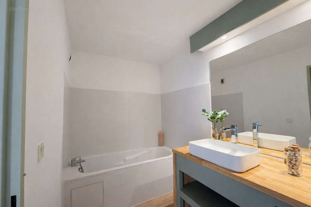 Appartement à SAINT-DENIS