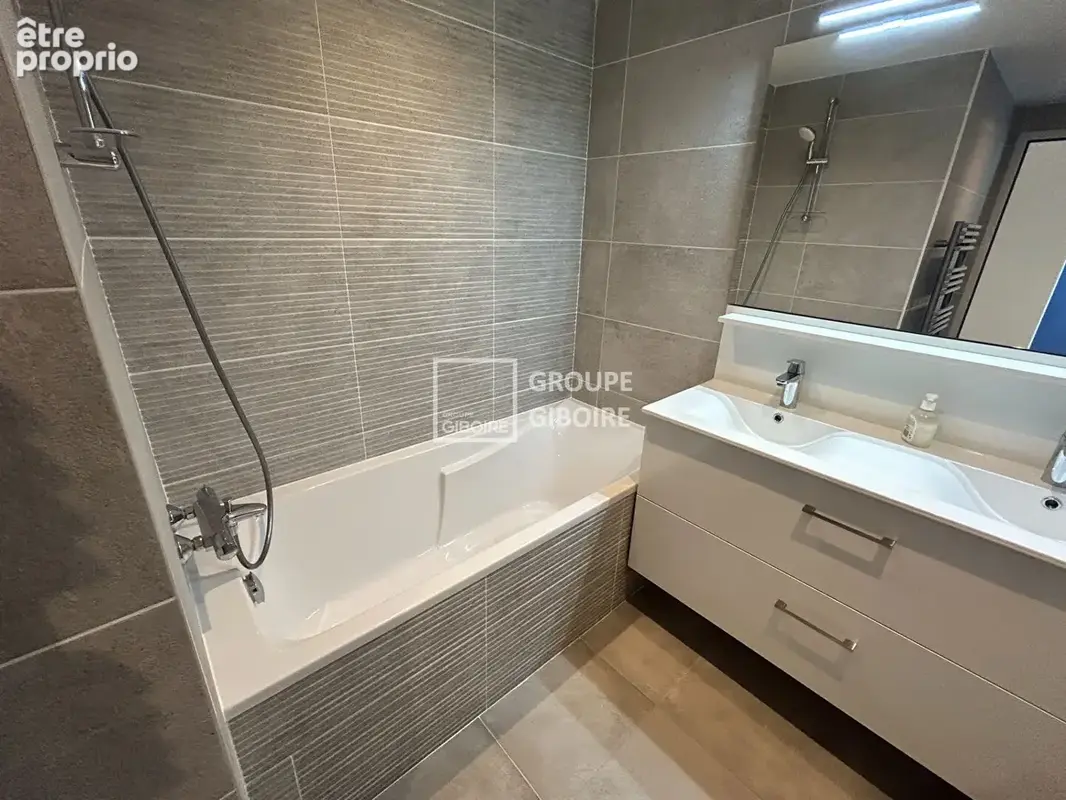 Nouveauté en Exclusivité - RENNES JEANNE D'ARC - Dernier étage avec grandes terrasses - Appartement Type 5 avec 4 chambres, park - photo 9