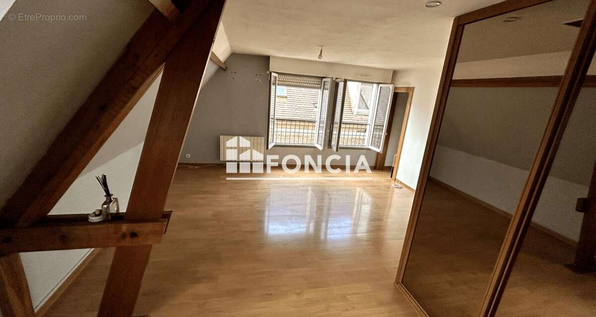Chartres basse ville et 10 min de la gare - appartement de 2 pieces en duplex - photo 4
