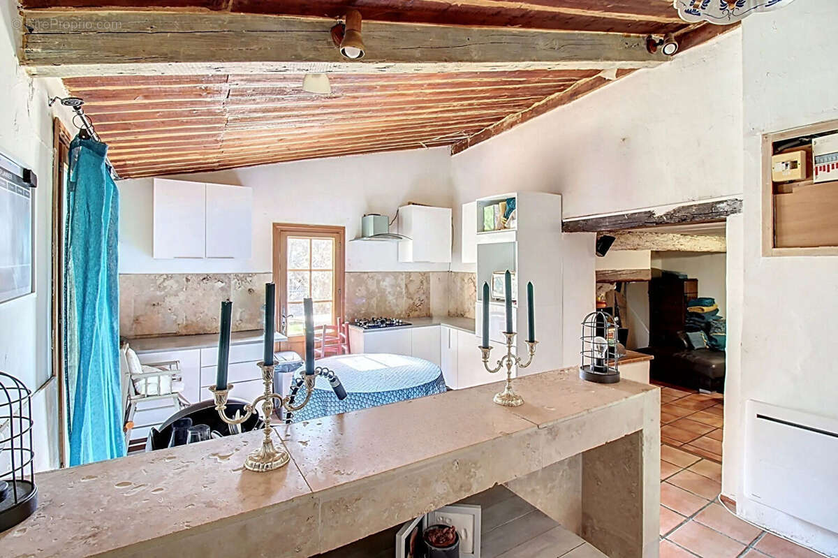 Maison à FIGANIERES