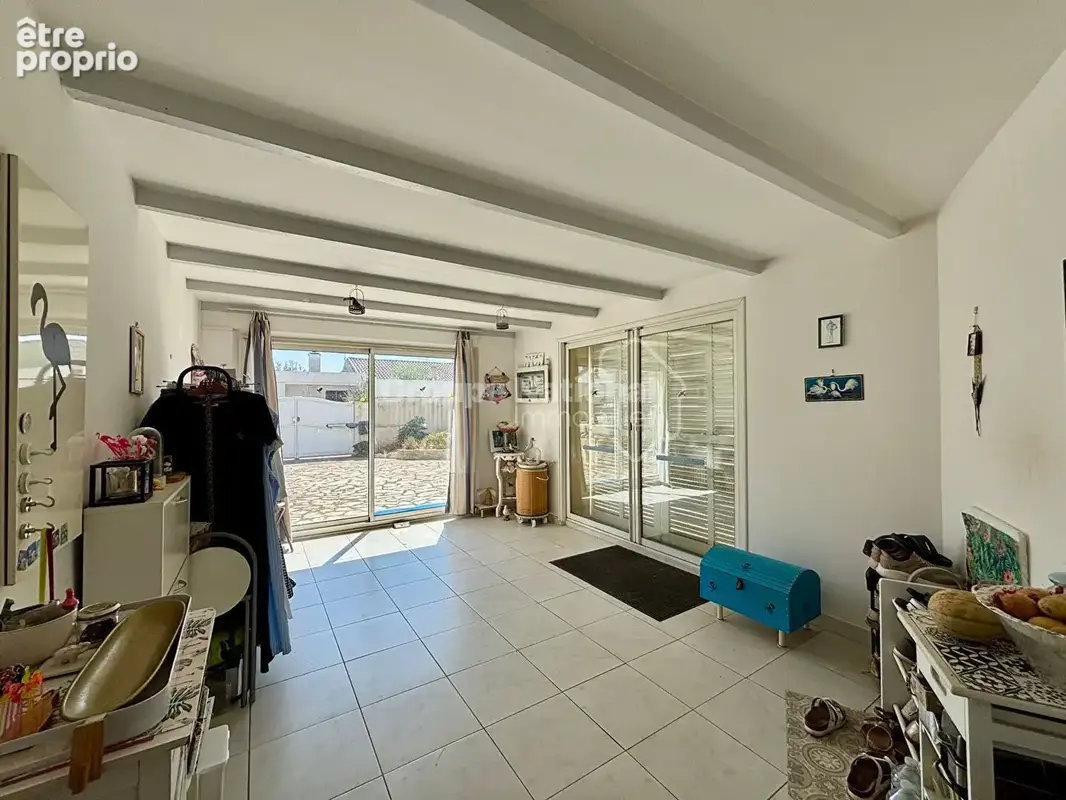 Maison Lunel 4 pièce(s) 115 m2 avec garage , piscine et dépendance - photo 8