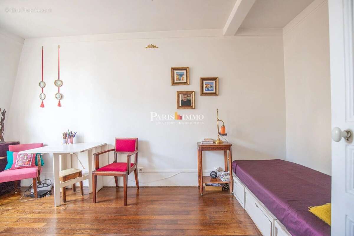 Appartement à PARIS-17E