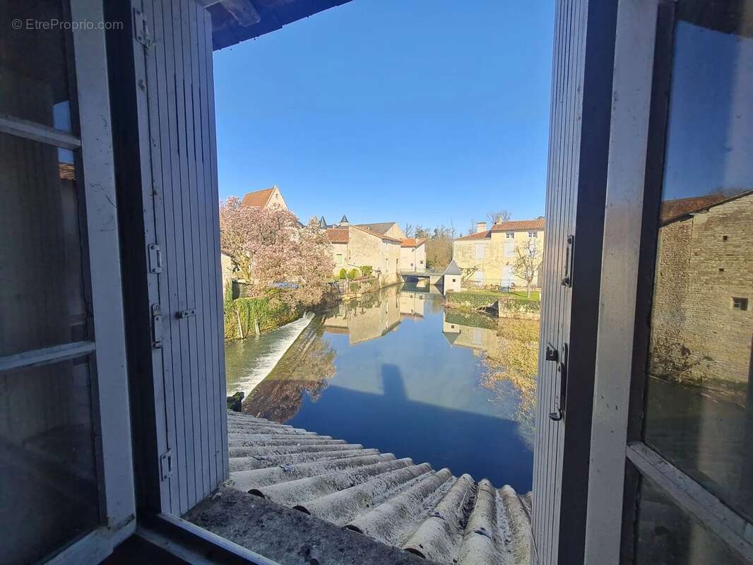 Maison à VERTEUIL-SUR-CHARENTE