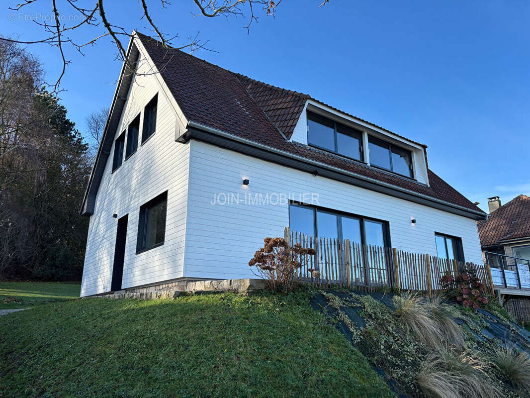 Maison à HAUTOT-SUR-MER