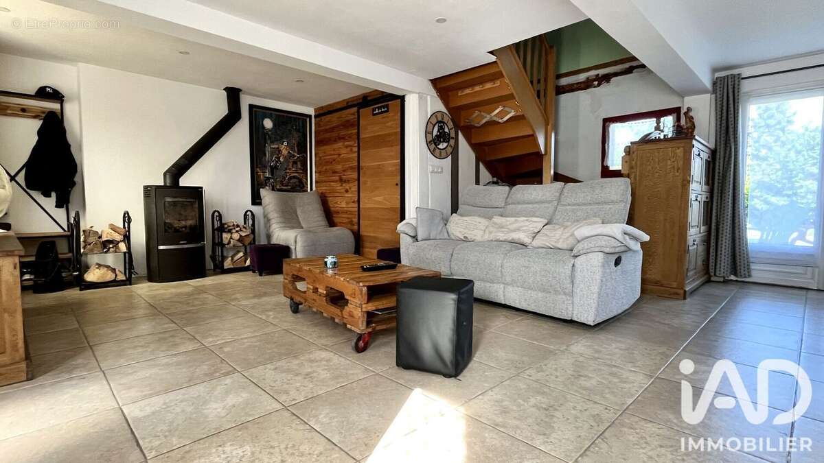 Maison 116 m² à Flers-Sur-Noye  - photo 4