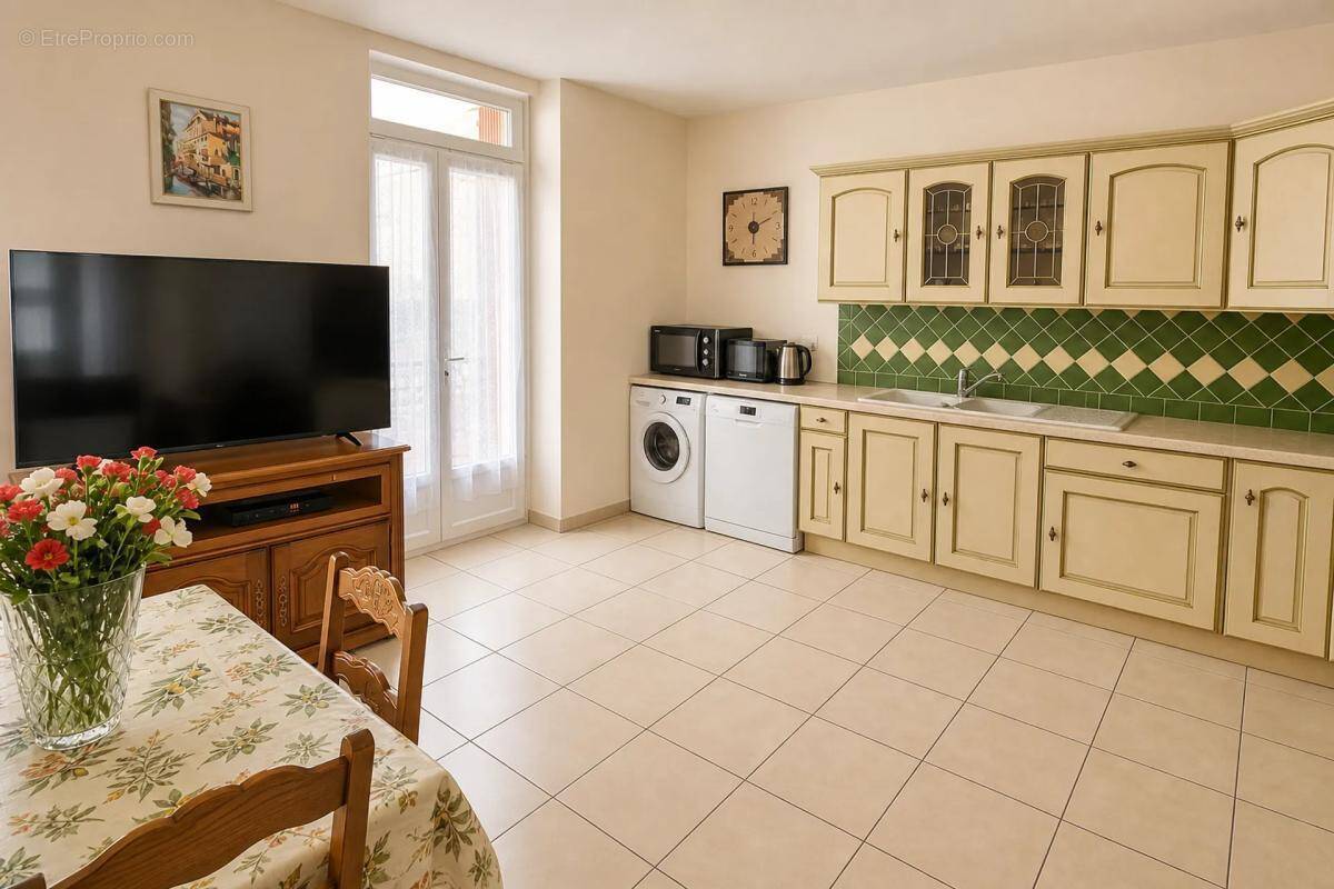 Maison à LEZIGNAN-CORBIERES