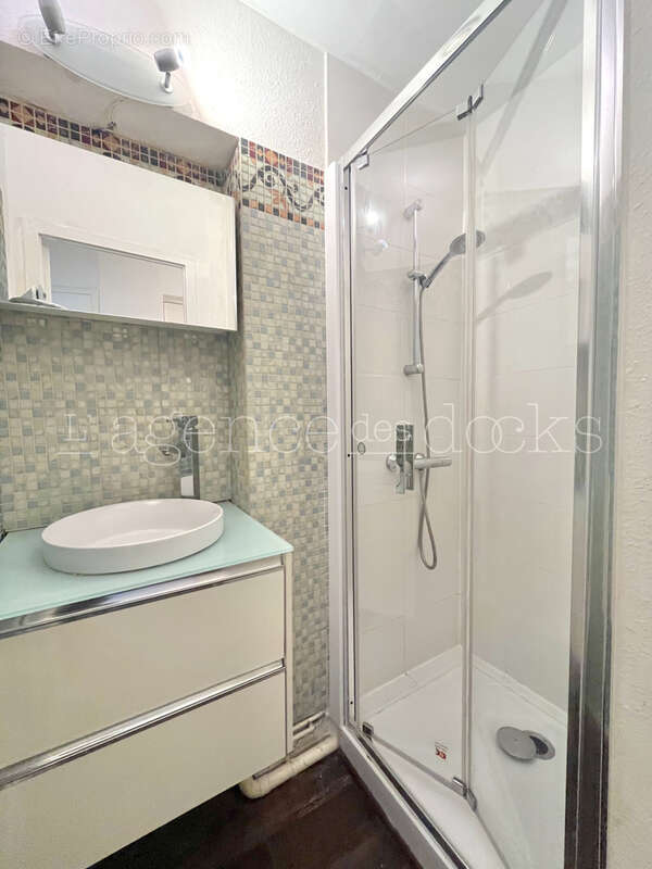 Bordeaux st pierre - t2 39m2 très bien placé rue du chai des farines - photo 6